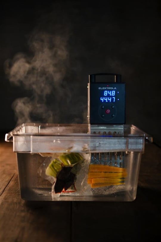 SOUS VIDE COOKING CIRCULATOR