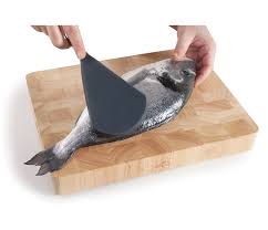 ST STEEL FISH SCRAPER+SILICONE COVER 27