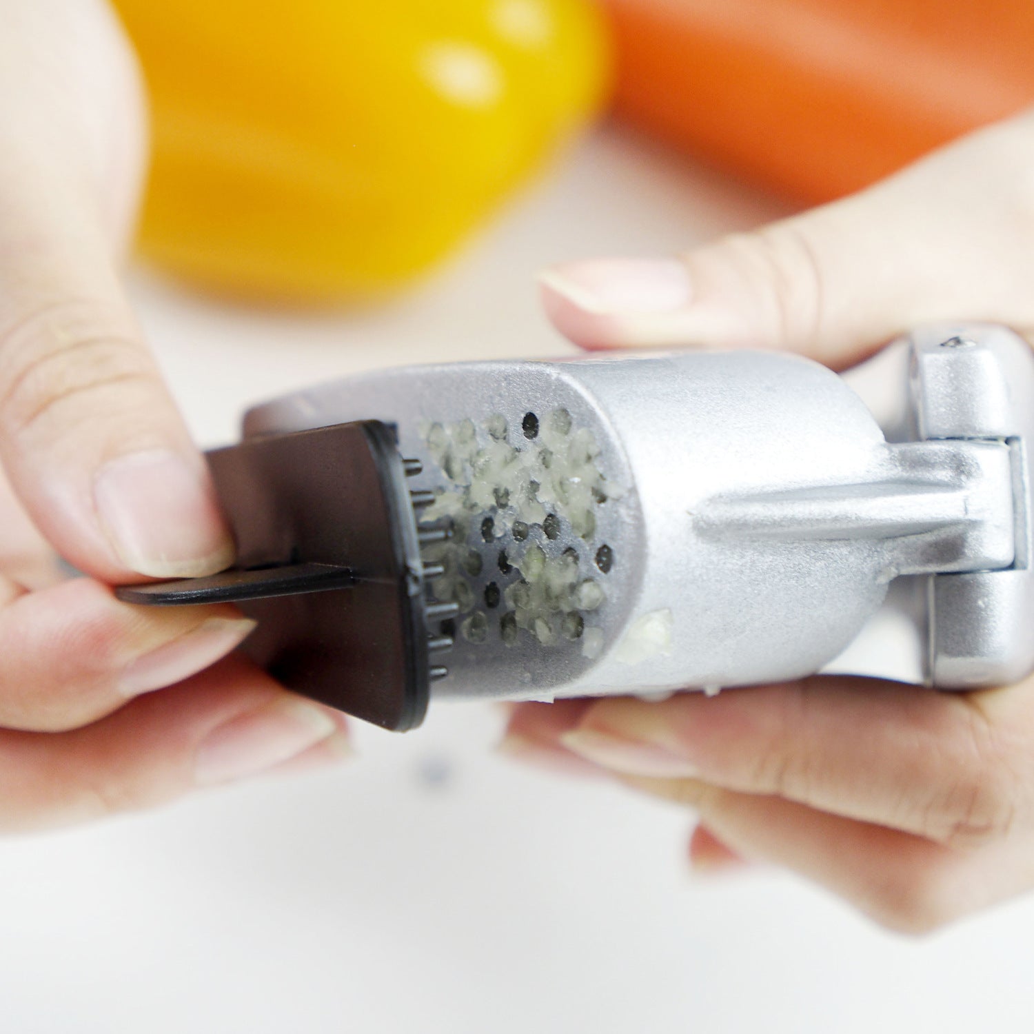 PREMIUM GARLIC PRESS AND CUTTER